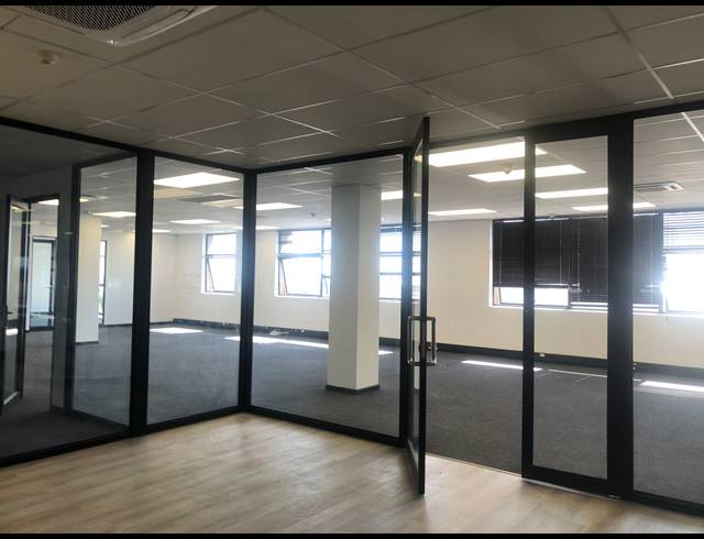 213M² SERVICED OFFICE TO LET IN SANDHURST